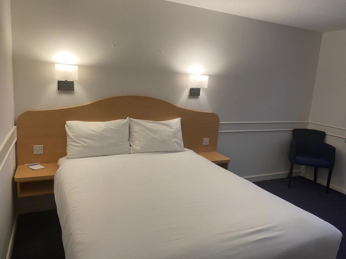 Days Inn Michaelwood M5 Falfield Exterior foto